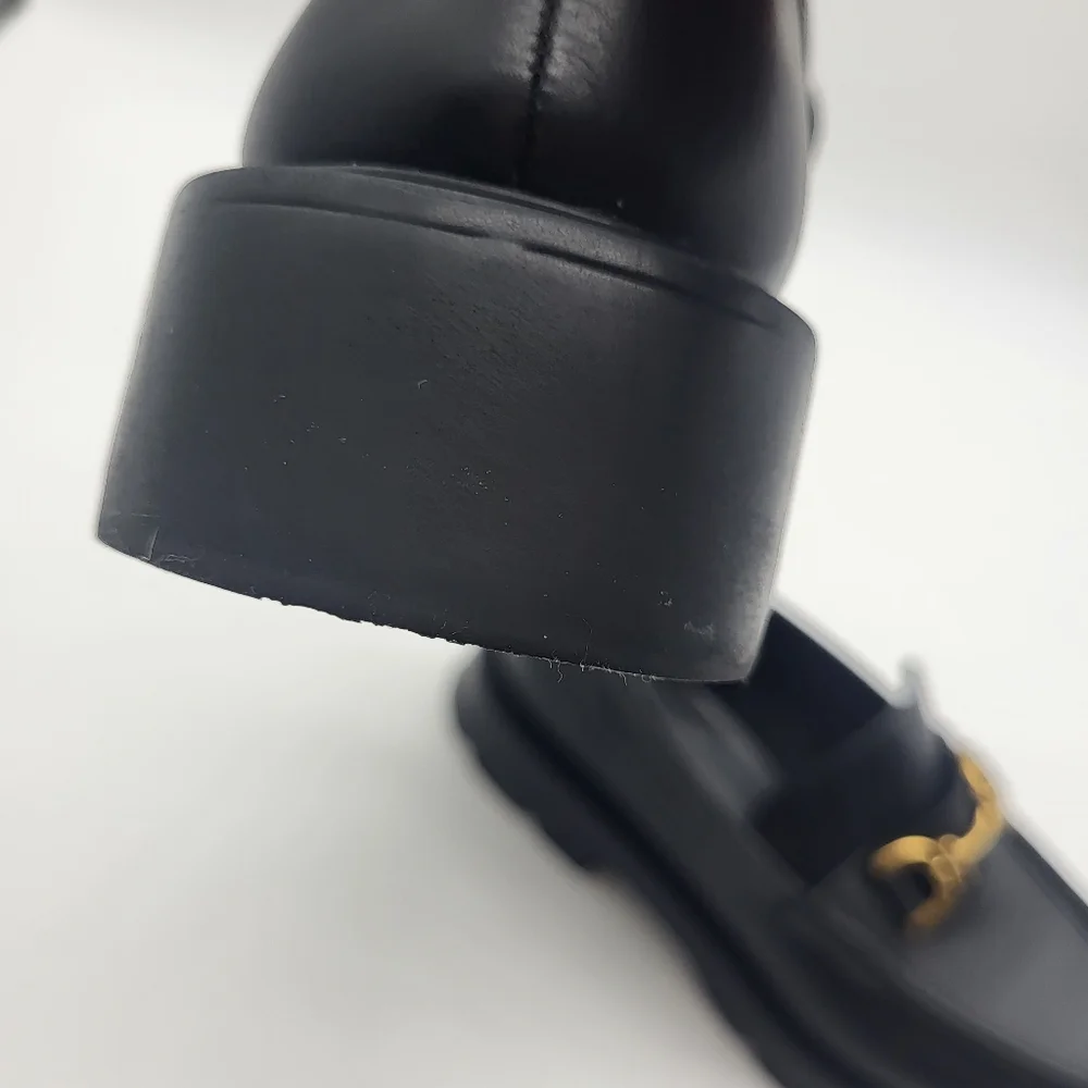 Zara Women's Black Leather Loafers with Gold Detail - Picture 9 of 10